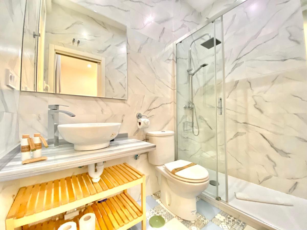 Charming Puerta Del Sol Center Apartment Madrid Exterior photo