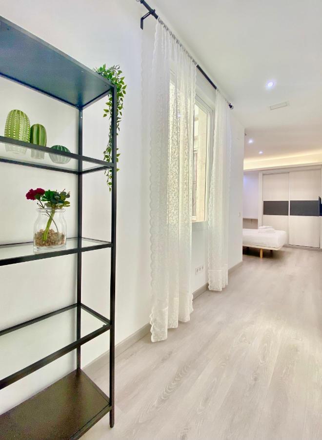 Charming Puerta Del Sol Center Apartment Madrid Exterior photo