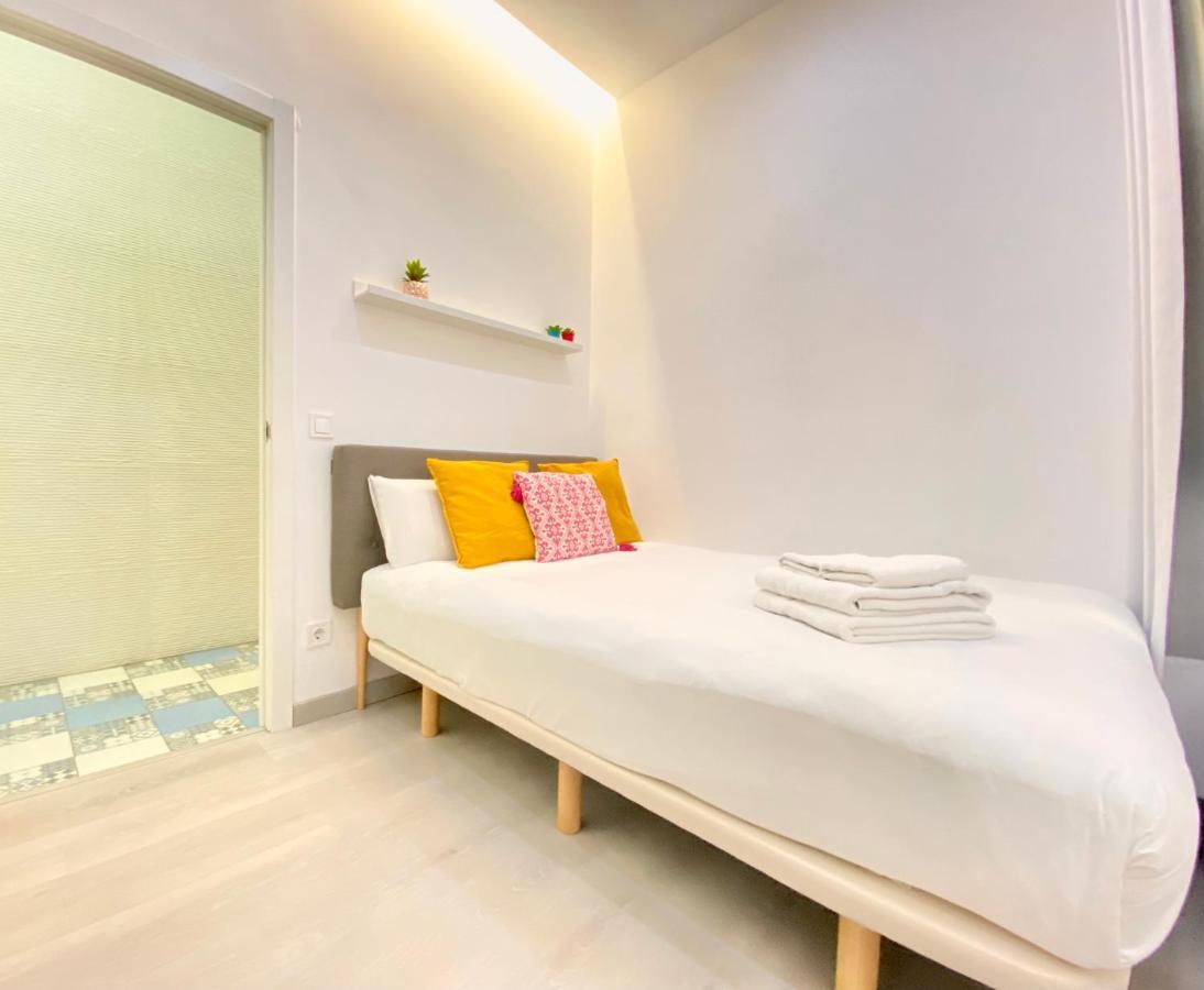 Charming Puerta Del Sol Center Apartment Madrid Exterior photo