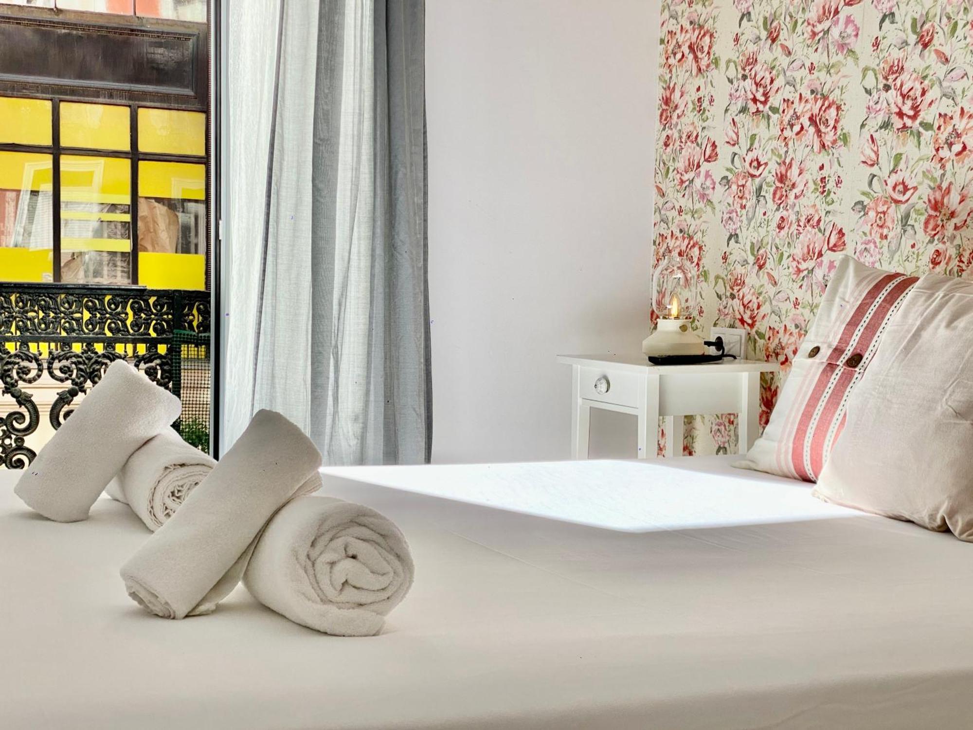Charming Puerta Del Sol Center Apartment Madrid Exterior photo