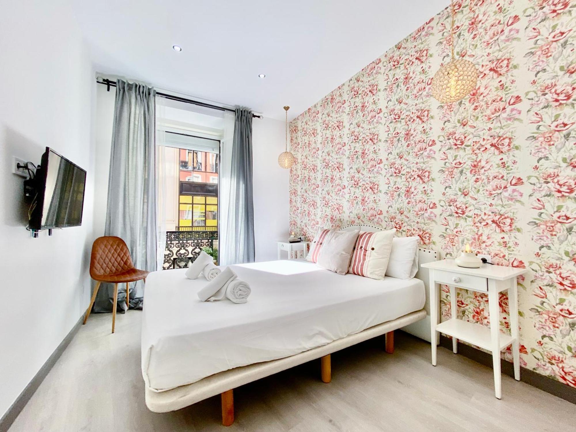 Charming Puerta Del Sol Center Apartment Madrid Exterior photo